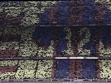 زلم العندي الموت ما لاواها 😜🔥 . | . تاخذ الفكرة تسوي @ | . الصوت من صنعي . | . . . . . . . . . . . . . . . . . . . . . #لامين_يامال #برشلونة #اسبانيا #كرة_قدم #inshot 