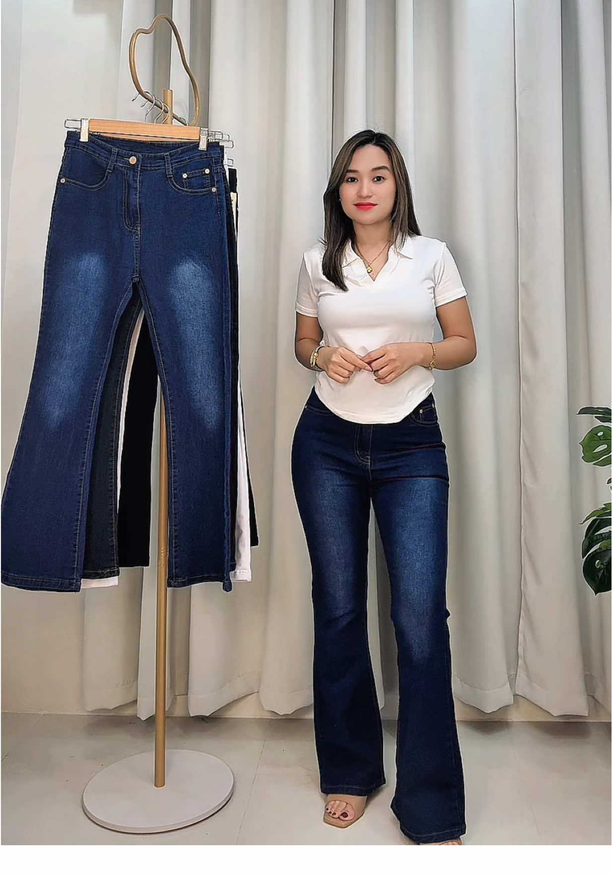 RESTOCKED ALERT!!! VICKY Highwaisted Stretchable Jeans #flaredjeans #flaredjeans #flaredpants #flarepants #trendingpants 