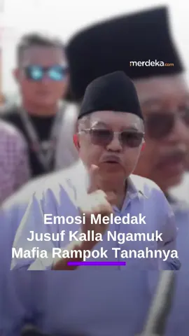 Founder & Advisor Kalla Group, Jusuf Kalla (JK), ngamuk lantaran lahannya diklaim PT Gowa Makassar Tourism Development (GMTD). Lahan seluas 16,4 hektare itu terletak di depan Trans Mall, Jalan Metro Tanjung Bunga, Makassar, Sulawesi Selatan. Mantan Wakil Presiden RI dua periode itu menegaskan bahwa lahan tersebut telah dibelinya langsung dari ahli waris Raja Gowa sejak tiga dekade lalu, saat kawasan itu masih termasuk wilayah Kabupaten Gowa. Dia menyebut kepemilikan tanah tersebut sah secara hukum, dilengkapi dengan sertifikat dan akta jual beli. #Merdekadotcom #JusufKalla #Ngamuk #Tanah #Dirampok