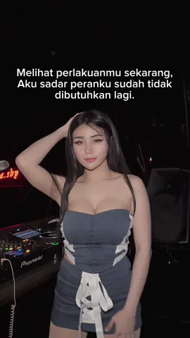 Peran pengganti mah bisa apa😊 @DJ DEWI OTM IBIZA  #djdewionthemix #djviral #djviraltiktok #ceksound #storygalau 
