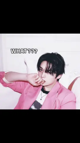 What ?! #leeknow #piercing #bubble #straykids #skz 