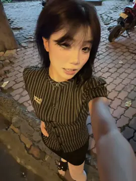 🥲 Đừng để ý khúc cuối nha