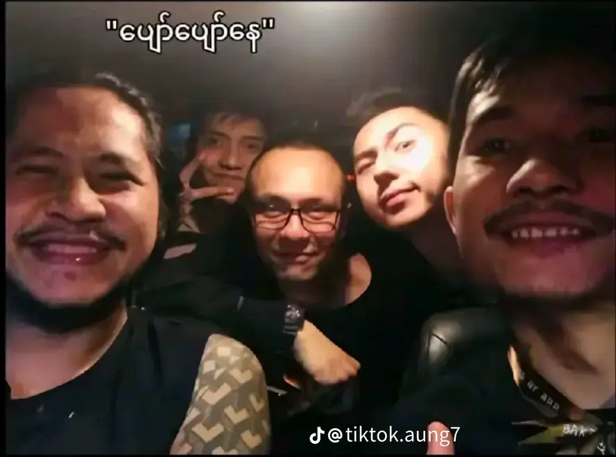 #သူငယ်ချင်း3‌ေယာက်ကျောင်းမလိုက်ဘဲရှောက်သွား#မင်းတို့ပေးမှ❤ရမဲ့သူပါကွာ #flypシ #@ငှက်ပျောသီး🍌 @:爱•|𝙵𝚎𝚕𝚒𝚡✰✔︎科: 