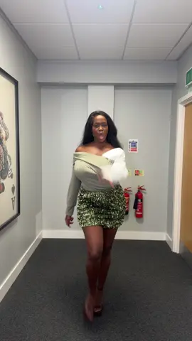 Put me in Chanel @TYLA  #tyla #chanel #dancechallenge 