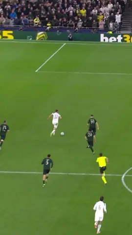 Goal of the season? 💀 #UCL #VandeVen