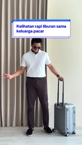 Setuju kan harus kelihatan well dressed buat liburan bareng keluarga pacar?🤓 #Bradley #poloshirt #polopria #liburancheck #outfitideas 