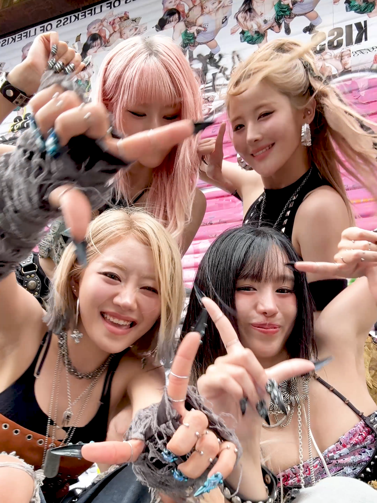 You don’t know how lucky🍀 #KISSOFLIFE #KIOF #キスオブライフ #Lucky #Lucky_Challenge