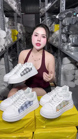 Quất lẹ cho em về đi cho phê các bác ơi #giaysneaker #giaythethao #giaydep 
