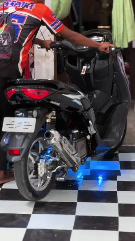 Nmax new menolak menua🗿#nmax155 #nmaxmodifikasi #nmaxnew 