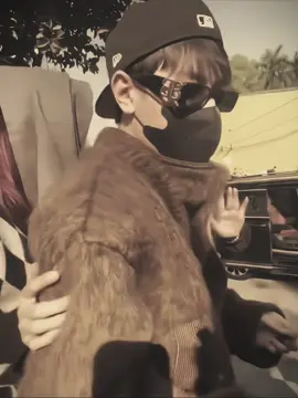 hẹn hò nhưng không yêu 😭 #quanghungmasterd #lequanghung #fyb #lrh_grp౨ৎ #ogs_grp  id: _emylov_