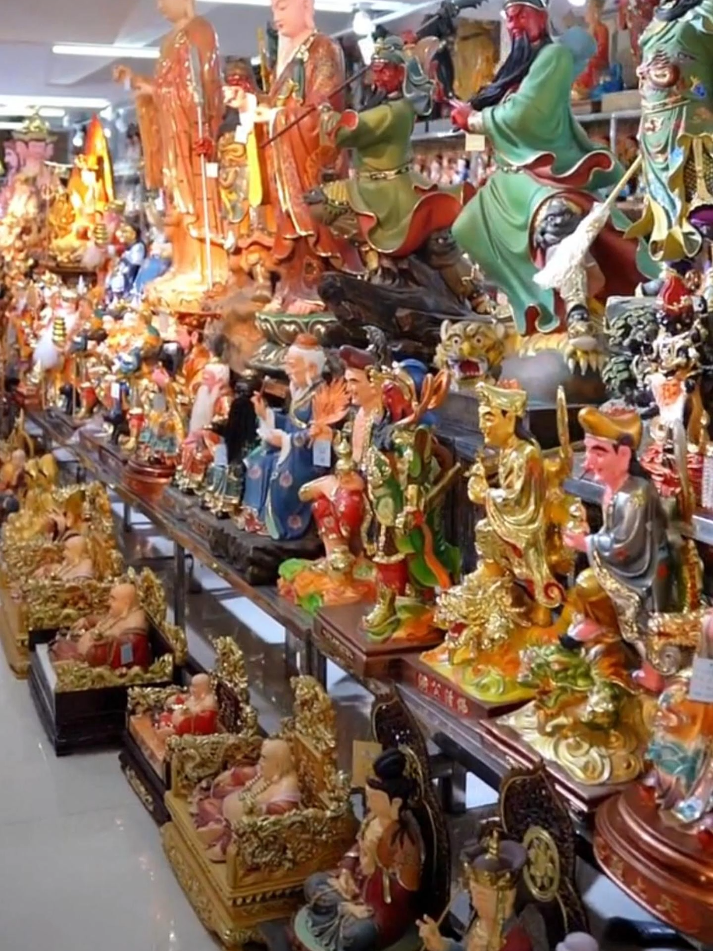 請神像不用跑！福慧木雕佛具廠款全，缺哪尊？評論區說！#請神像不用愁 #神像雕刻 #佛具 #神像 #木雕定制