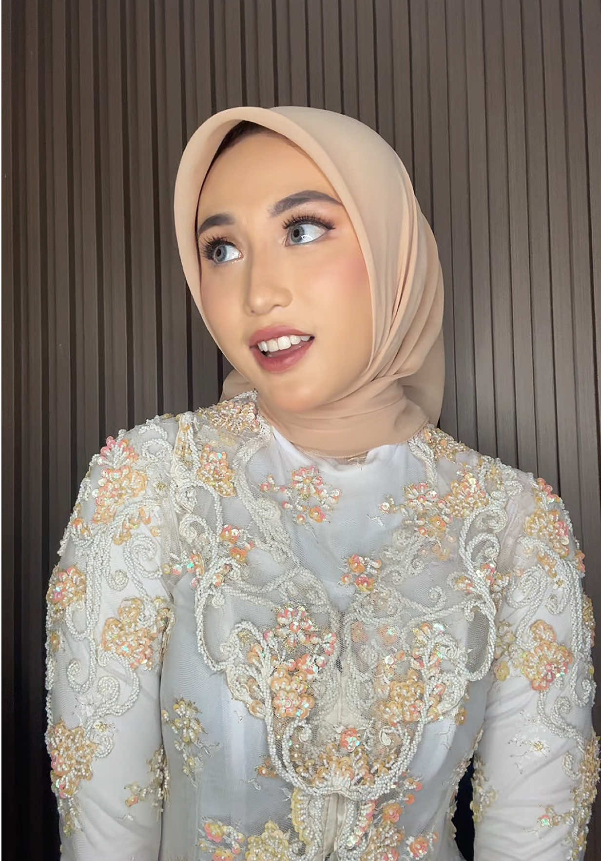 💄makeup by @beutyme.da #makeupbalikpapan #makeupwisuda #makeuptutorial #makeupartist 