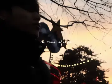 stuck with jeongwoo.  #jeongwoo #treasure #4u #lirik #fypp 