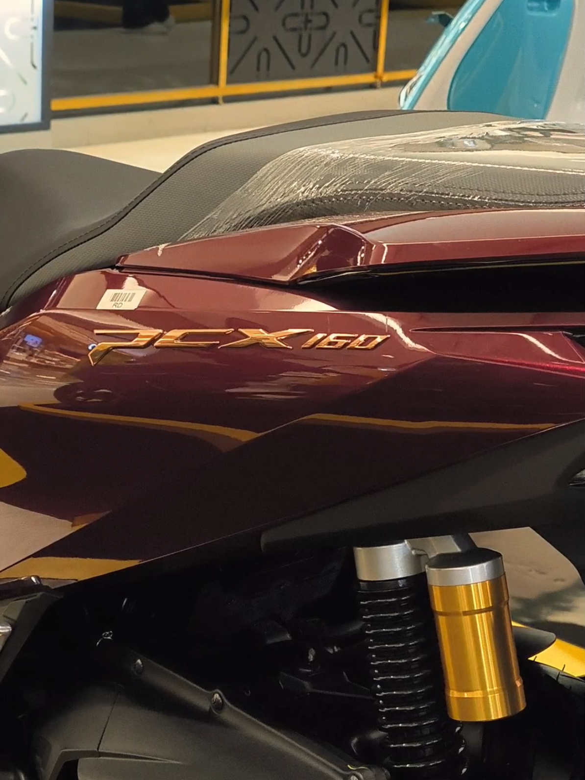 Ready PCX Roadsync Burgundy  PCX ABS/CBS? Ready all color gess yok sini yg mau kepoin  ☎️ : 0882-0033-88034 WA (vio) 📍 : Astra Motor Solo  #pcx160 #pcxroadsync #pcxburgundy #pcx2025 #hondamotor 