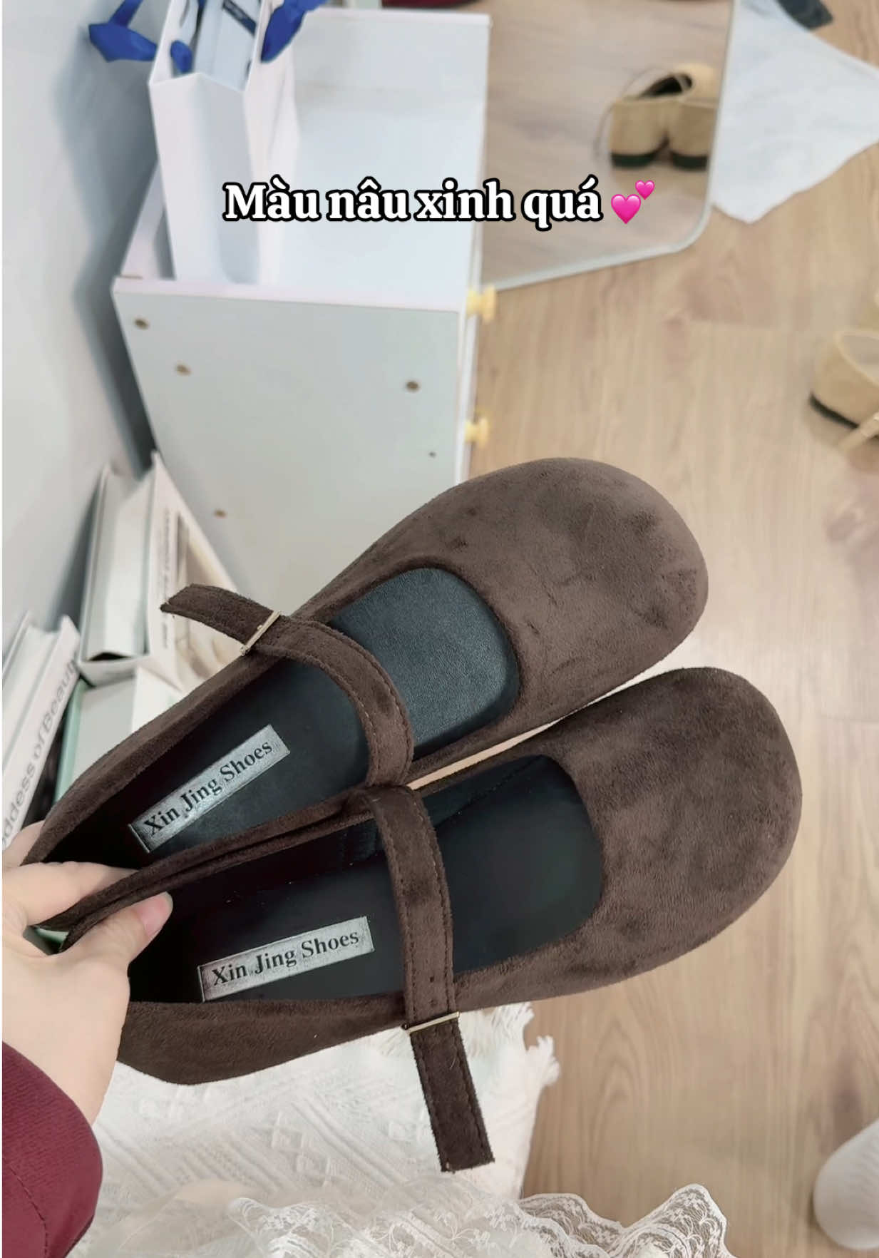 Màu nâu xinh quá #reviewgiaydepgiare #betnu #giaybupbe 