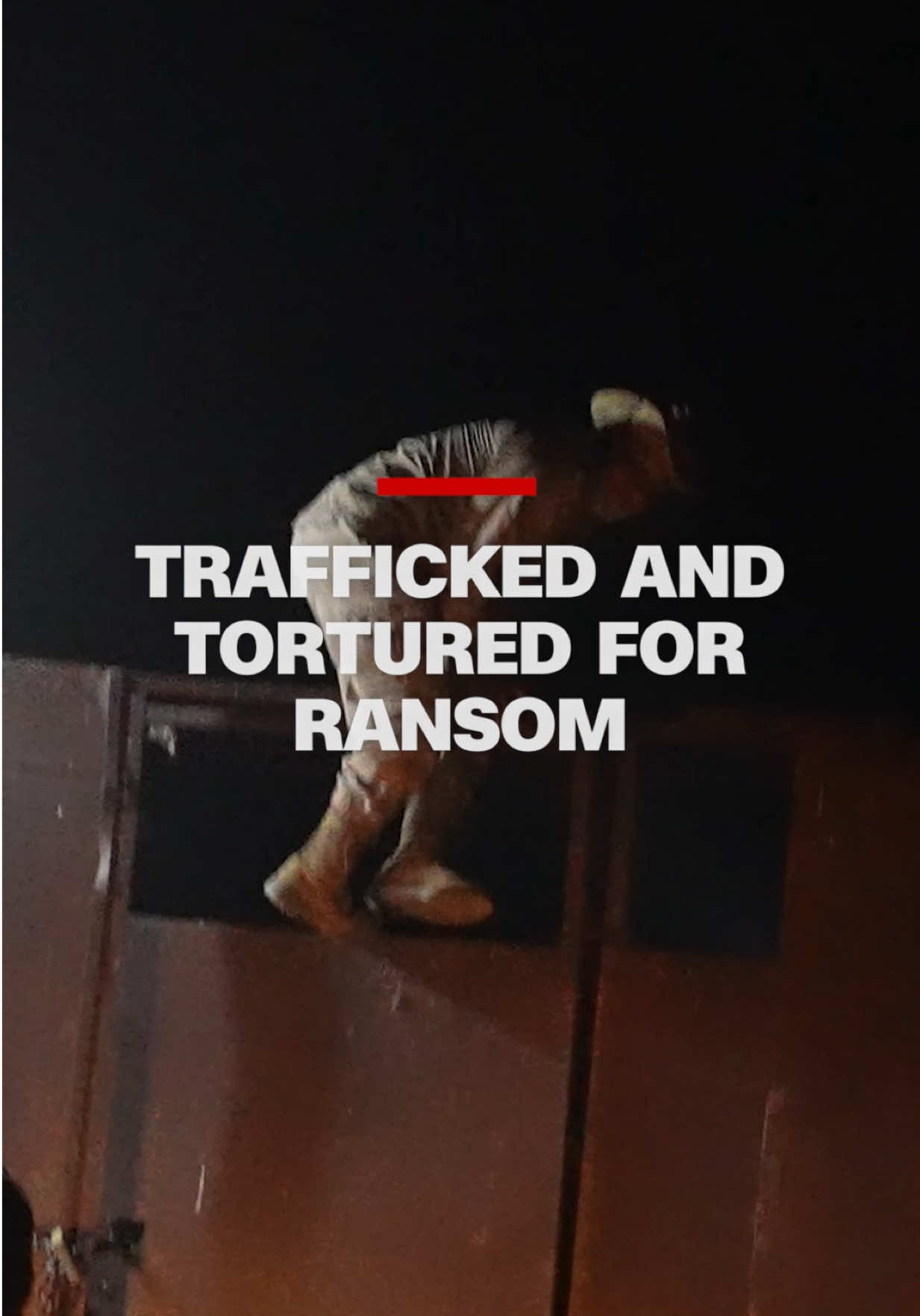 Torture videos are currently circulating on social media – and being sent to families around the world. Thousands of dollars in ransoms are demanded in exchange for their freedom. CNN traveled to Libya’s Sahara Desert to investigate this global trafficking ring. #cnn #news 