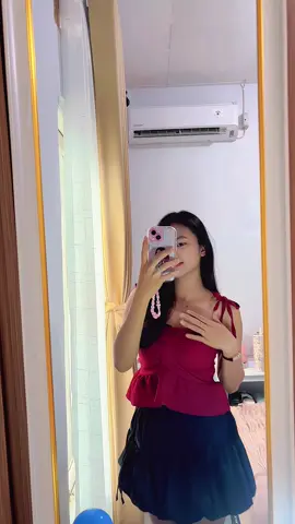 Wanita mana yang tidak seneng kalau udh punya ank tpi masih di kira gadis 🤭 bru kejadian bngt kemarin teman2nya adekku ngga percaya kalau kakany udh pnya ank smpe berdebat 😭🤣 #ciara #ciaraindonesia #strectmarksoil #strecthmarks #strectmarkserum 