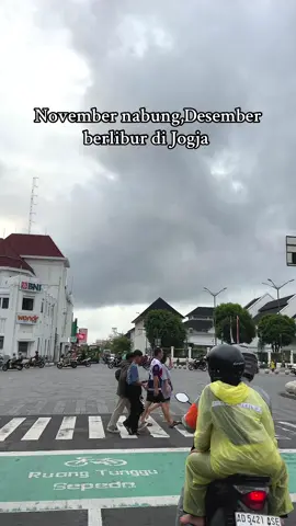 Titik nol Jogja dan kenangannya, 🚘Sewa mobil dan driver Jogja  ✅Paket wisata Jogja  🚙Private trip ➡️Perjalanan dinas #paketwisatajogja #wisatajogja #jogja #titiknoljogja 