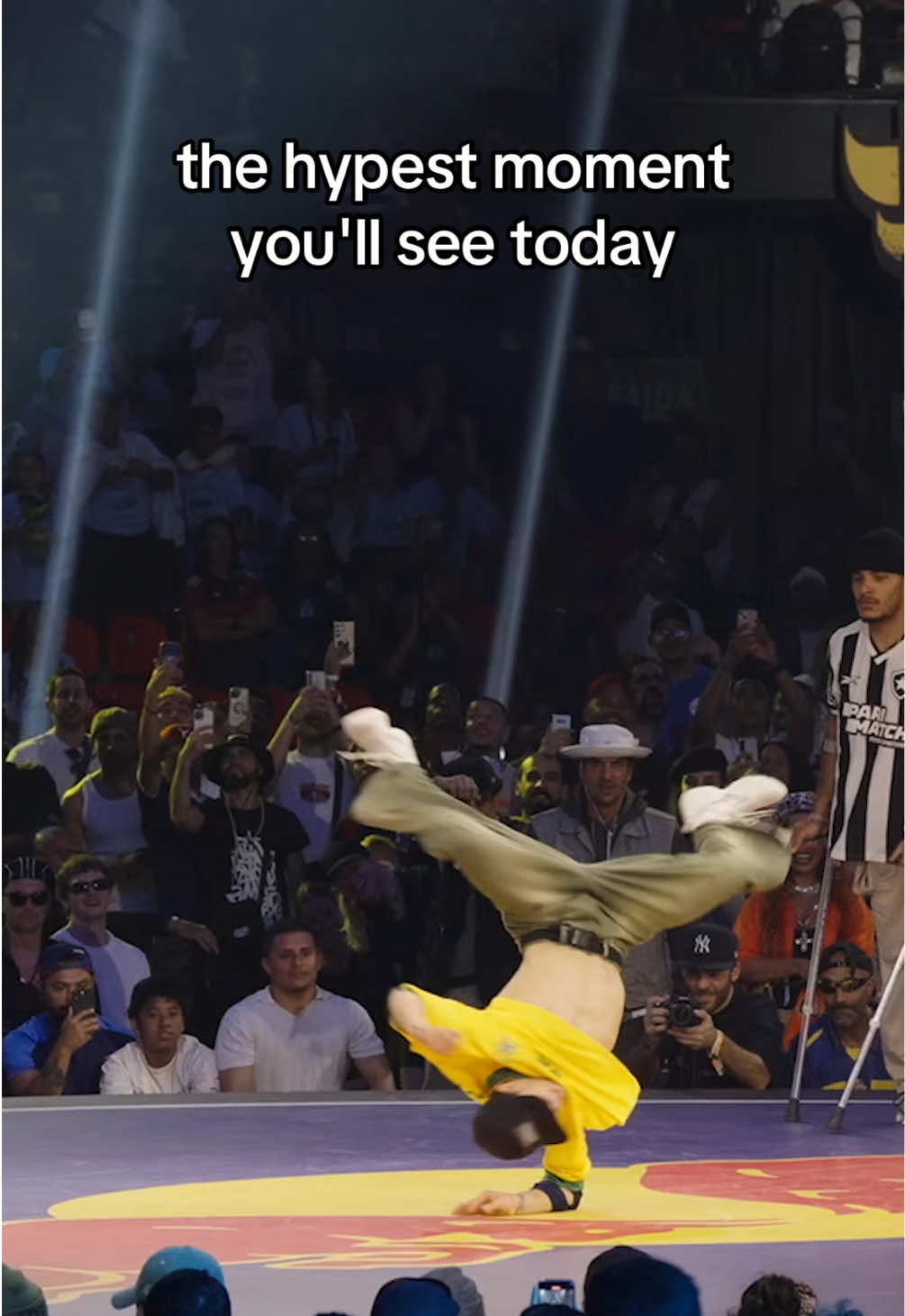 when breakers bring the hype! 🚀 B-Boy Hiro10 #breaking #breakdance #dance #dancer #dancebattle