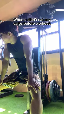 I would argue that carbs >= protein. Protein are overrated as fck bro. Eat ur CARBS. #carbsdontmakeyoufat #carbsbeforegym #GymTok #sbl #gymmotivation 