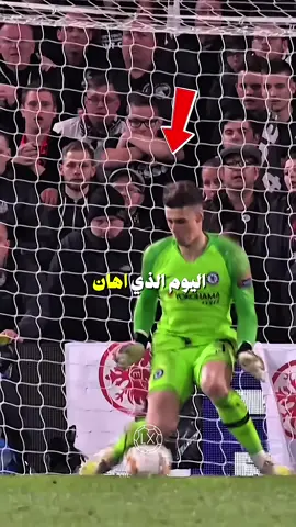 في هذا الفيديو نستعيد واحدة من أكثر اللحظات صدمة في تاريخ كرة القدم، لحظة تمرّد Kepa Arrizabalaga على مدربه Maurizio Sarri في نهائي كأس الرابطة ضد Manchester City. اللقطة التي شاهدها الملايين، واعتبرها كثيرون أكبر مشهد 