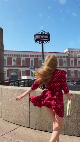 Monaco lifestyle women #monaco #Lifestyle #mclarenf1 #porsche911 #ferrari #millionaire #milliardaire #richlife 