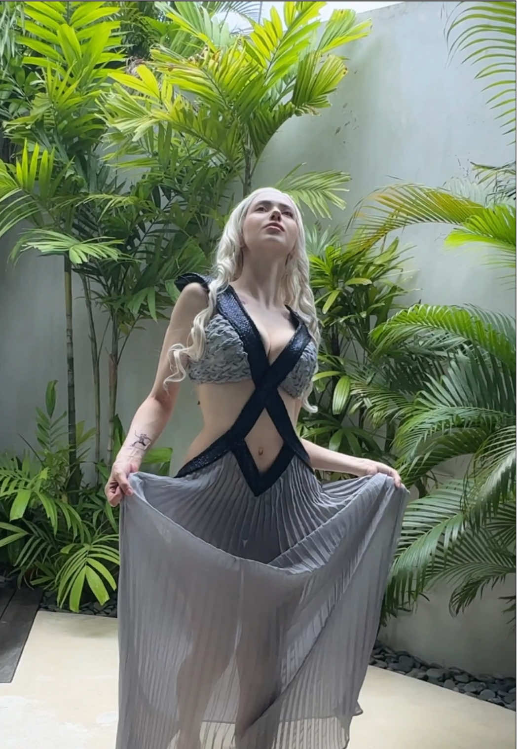 ❗️FAKE ALL❗️ #gameofthrones #gameofthronescosplay #daenerystargaryen #daenerystargaryencosplay #gameofthronesdaenerys 