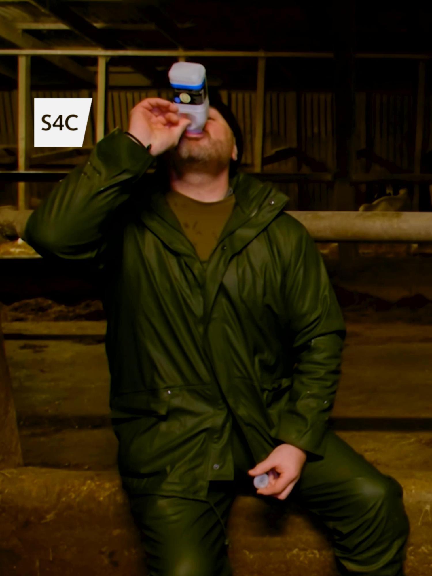 Nos da Scott 🐄 x Scott's nighttime routine is...interesting 😂 Dim Cwsg i Quinnell ▶️ Ar gael nawr | Now Playing #S4C #DimCwsgiQuinnell