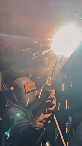 seni adalah ledakkan🔥 #welder #xybca #welderindonesia🇮🇩 #stick #kuli 