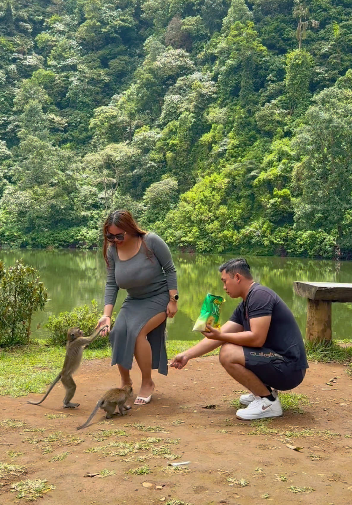 Sekali lagi ah syng😜🥰 #fyp #bucin #coupletrend #romantis #jalanjalan 