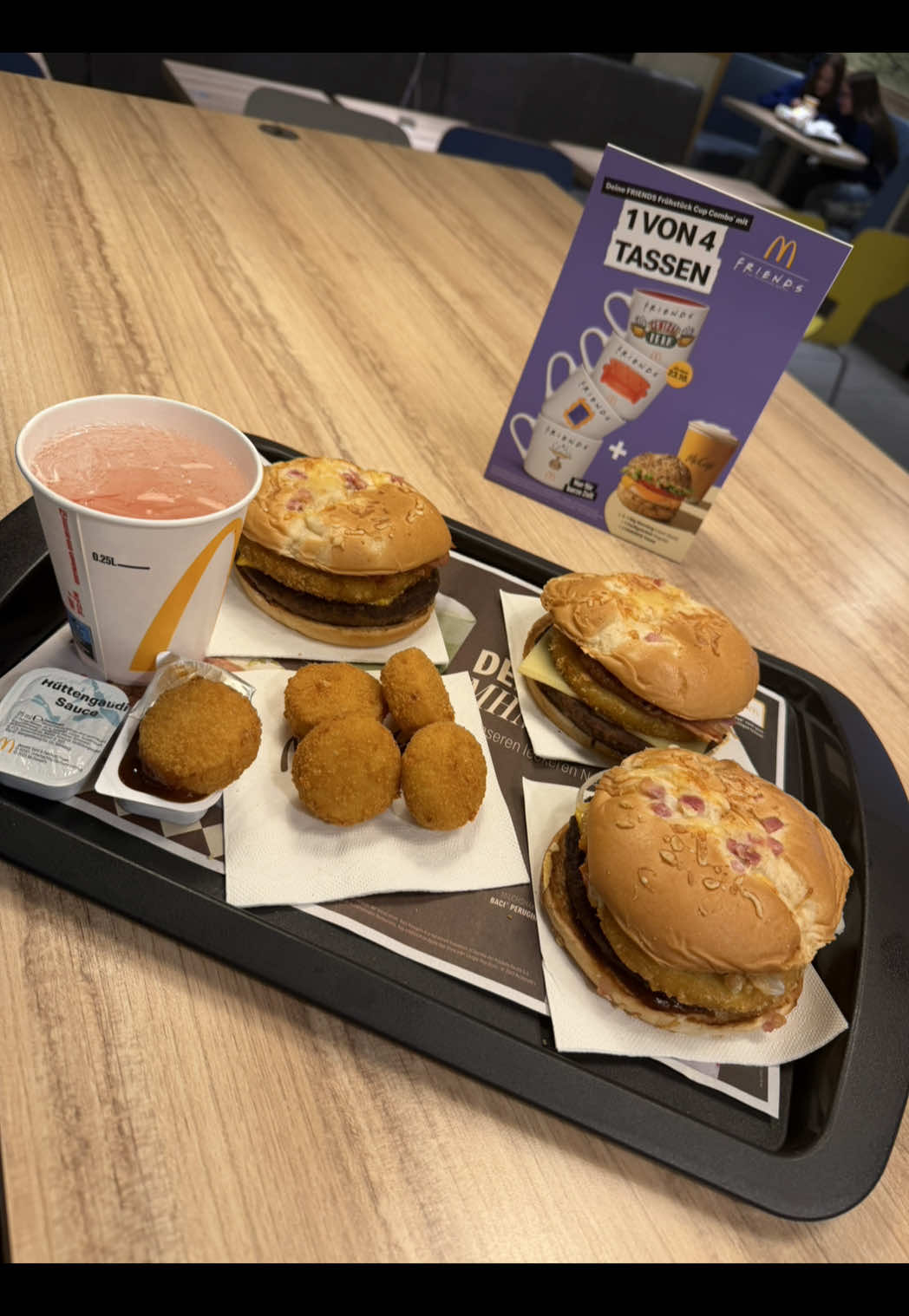 Endlich ist wieder #röstizeit  Ab heute gibt es Deutschland weit wieder unseren beliebten Big Rösti! Und das beste? Er hat noch einen Alt bekannten den Big Rösti Raclette und den neuen Big Rösti Hüttengaudi mitgebracht! Kommt vorbei und probiert unsere Neuheiten! #meccesbram #mcdonalds #neu #bigrösti 