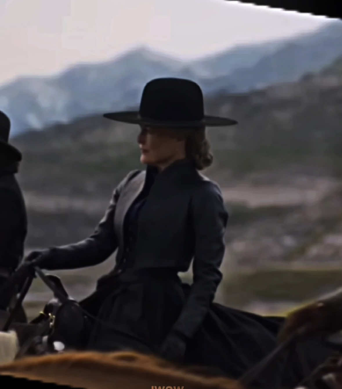 Sorry for the background noises in the intri couldn’t help it🫣🤭 #foryoupage #gilliananderson #edit #gillianandersonedit #fyp 