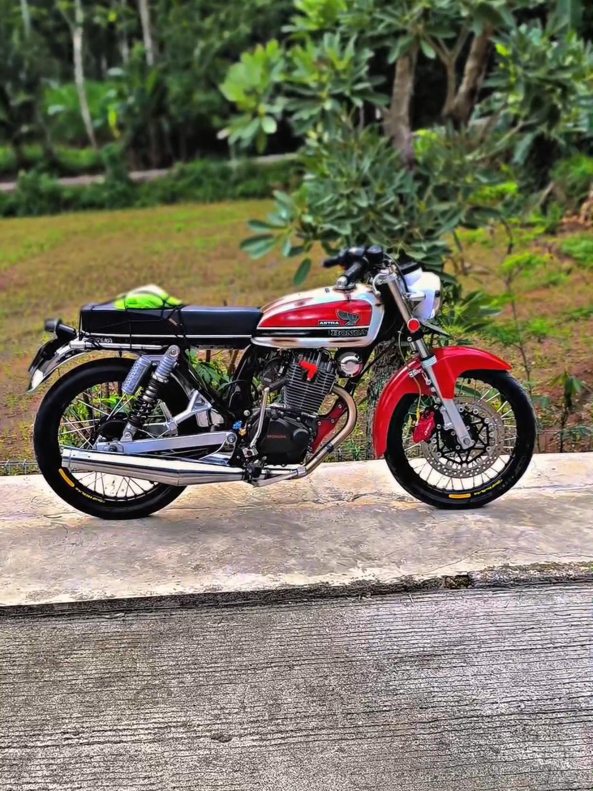 alam e rendeng matt!!😜 #cb125se #cb100 #fyp #cb #cbindonesia 