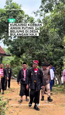 Bupati Pamekasan beserta Wakil Bupati Pamekasan didampingi sejumlah pejabat terkait meninjau langsung rumah warga yang terdampak angin puting beliung di Desa Bulangan Haji Saya menyampaikan rasa empati dan memberikan bantuan kepada warga terdampak sebagai bentuk kepedulian Pemerintah Kabupaten Pamekasan. Wabup juga mengingatkan pentingnya kewaspadaan terhadap perubahan cuaca ekstrem dan mengajak seluruh masyarakat untuk saling membantu meringankan beban saudara yang tertimpa musibah. #BupatiPamekasan  #Kholilurrahman  #PemkabPamekasan