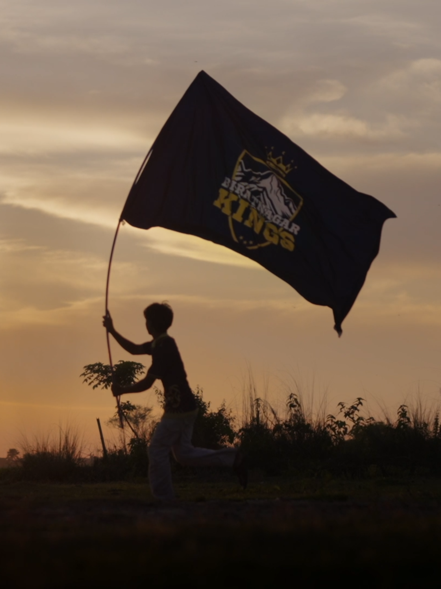 The spirit of the Kings, captured in every frame. #KingsAnthem Video is here! #NPL2025 #BiratnagarKings #aayopurvelimaidanma #koshikoshaanhamropahichaan #nepalicricket #Kings