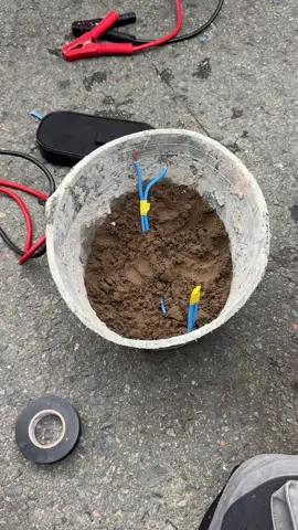 Bộ kích cao áp tìm vị trí chạm chập điện.#teamlongnguyen #longnguyenprofessional #sieuamongbengam #sieuamongbengam 