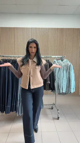 Live OUTLET 🛍️ les filles ! On vous attend nombreuses 💕