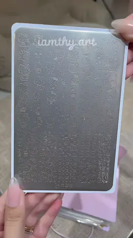 Khuôn in hello kitty #iamthyart #nailvinhomeq9 #naill #nailart 