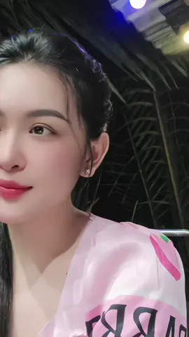 xin ghé lại người ơi. 