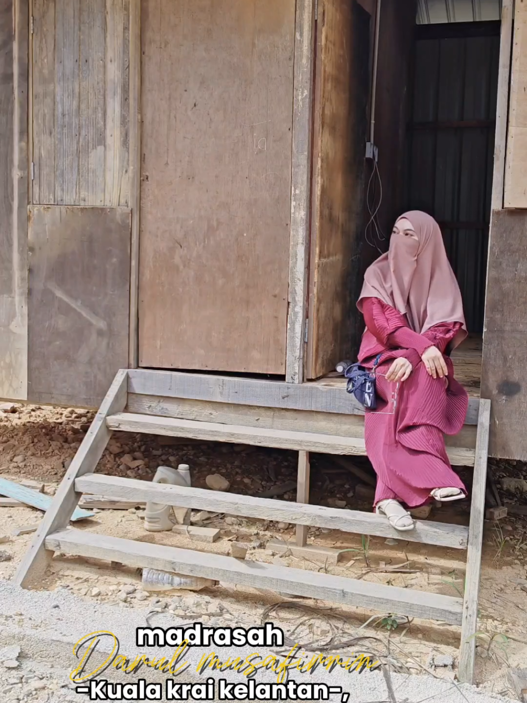 Replying to @bondamaryam__ ni pondok baru awak. insyaallah minggu depan dibuka...  @ج  #madrasah#pondokkelantan#madrasahlife#myhijrahjourney 