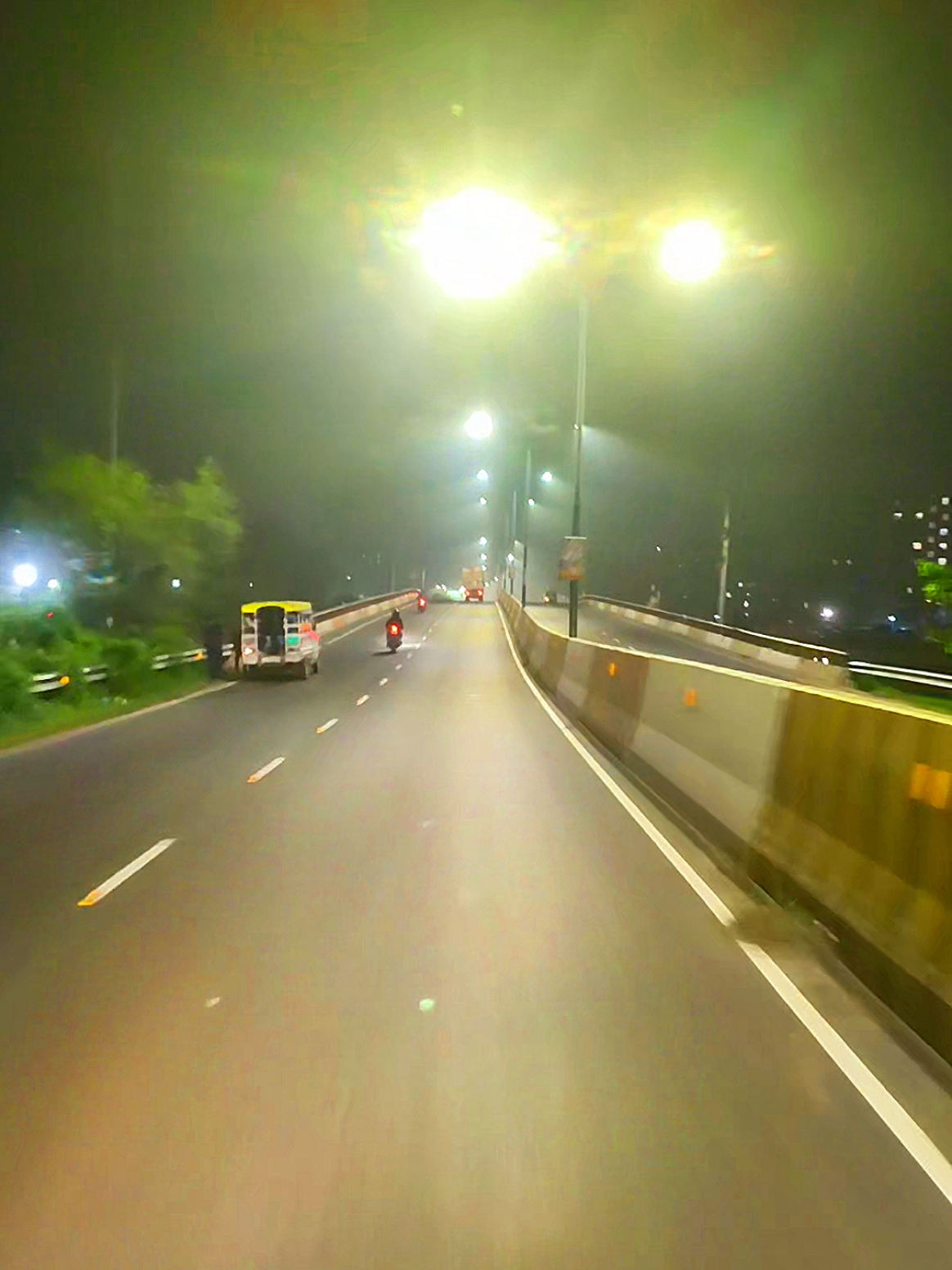 এই জগৎ সংসারটা বহুরূপী অর্থ ছাড়া ভালোবাসা সেটা আজ ভিকারী#গাড়ি_চালাতে_ভালোবাসি🚚 #viralvideo #foryoupage #foryou #tanding 