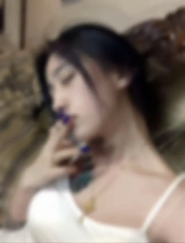 不要给我一朵很快就会凋谢的花，给我一份不会凋谢的爱 