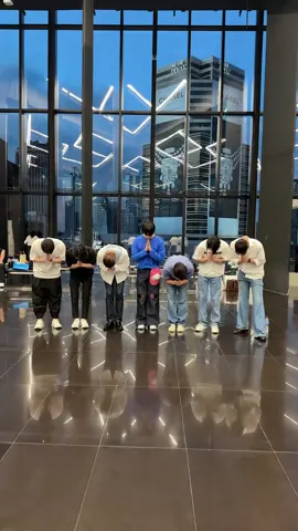 🧜🏻‍♂️ แก๊งเงือกพร้อมเสิร์ฟความฟิน! เตรียมพบกับอีเวนต์สุด Exclusive ในวันที่ 22 พฤศจิกายนนี้ 💙 ลุ้นสิทธิ์มาเจอกับพวกเราได้เลย! สั่งซื้อและติดตามรายละเอียดกิจกรรมเพิ่มเติมได้ในคอมเมนต์ด้านล่างนะ แฟนเพียงนาวารีบมาตำกันด่วน — สิทธิ์มีจำนวนจำกัด! ✨ #กาแฟนกฮูก #เพียงนาวา #LoverMerman #NokhookCoffeexLovermerman