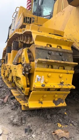 Tinggal Install blade siap tempurrrr 🔥🔥🔥#mekanik #mekanikmuda #anaktamabng #kulitamabangbatubara #fyp #fyppppppppppppppppppppppp #kulitambang #anaktambangkalimantan #tambangbatubara #gacorrr🔥 #rekondisi 