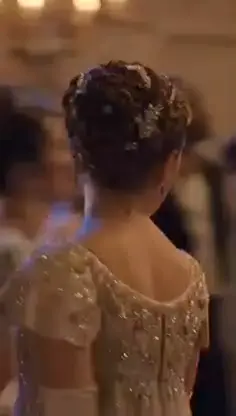 Soft lights, slow waltzes, and unspoken words. The beginning of the Bridgerton legacy. They were never just a love story — they were longing, silence, and everything in between. 💐🎻” #SimonAndDaphne #BridgertonEdit #BridgertonSeason1 #RegencyLove #CinematicEdit