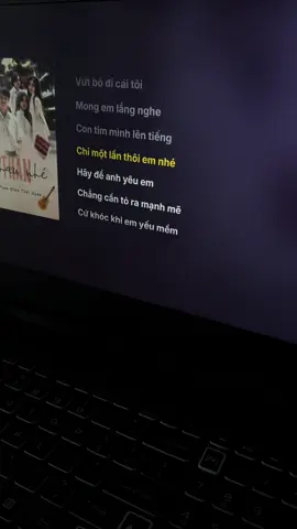 Chỉ một lần thôi em nhé… #yeunhaunhebanthan#nhachaymoingay#lyrics#chamvaotim 