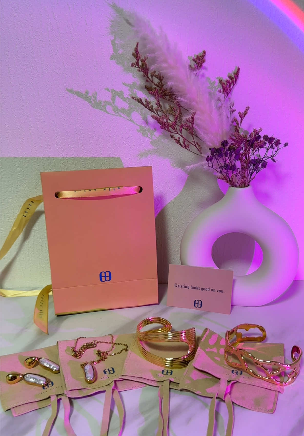 Jewelry that make you shine more than you already do✨ minimal gold plated jewelry, check out their store @Brandmanager__Maëlys #eerlyjewelry #ellexist 