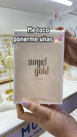 Olores que huelen a elegancia que te va hacer oler a pisto #perfume #perfumetiktok #perfumes #perfumetok #lociones 