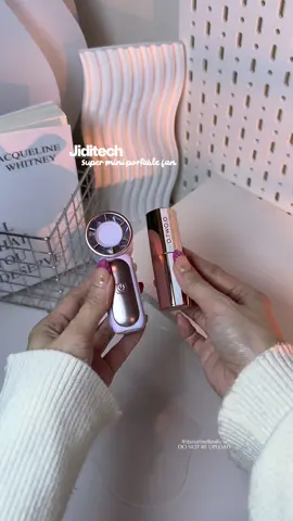 I love this mini fan from Jiditech! Super lakas na din ng hangin and very lightweight pa. ── .✦ #jiditech #minifan #portablefan 
