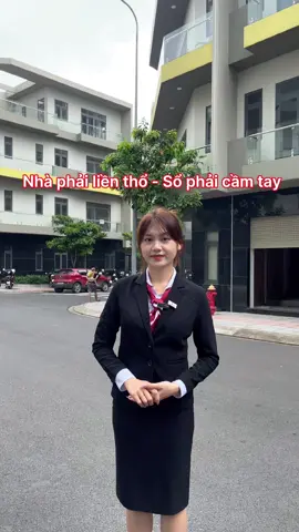 Nhà phố tại TPHCM chỉ 7 🧄 căn Nhắn cho em để em hướng dẫn anh chị xem nhà thực tế nhé🥰❤️ #bcons #bconsunivalley #nhaphobcons #nhaphotphcm #yennhibcons 
